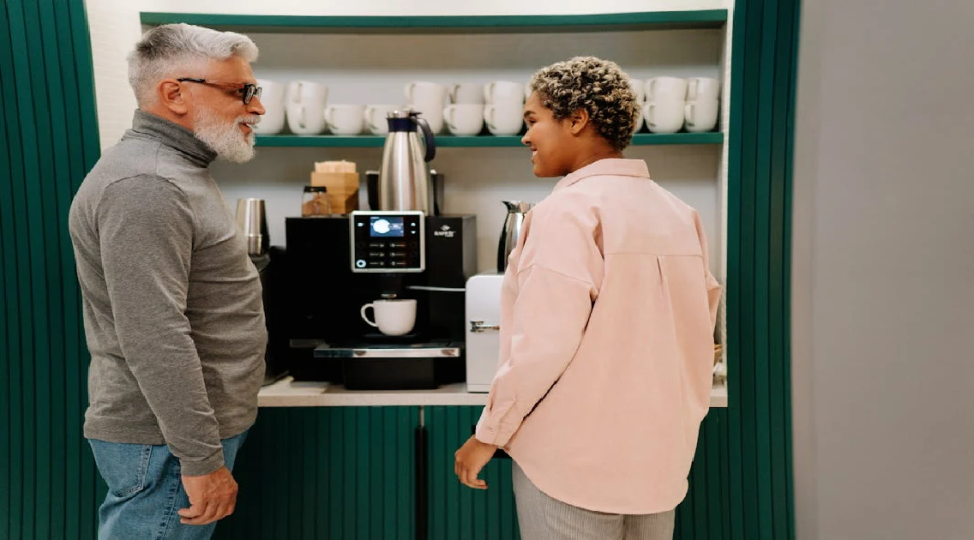 Welke koffiemachine past bij een klein kantoor?