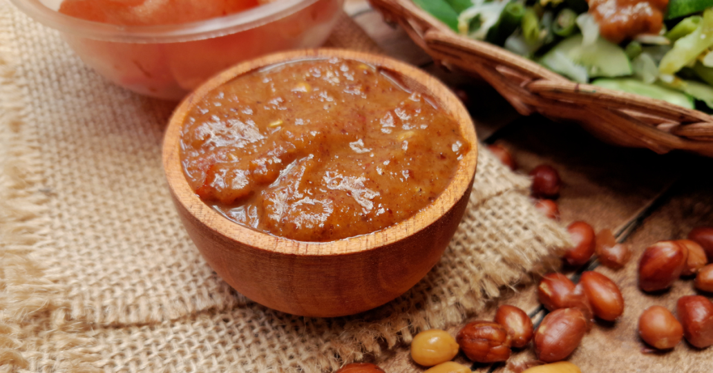 Comfort food in februari: alles smaakt beter met Calvé pindasaus